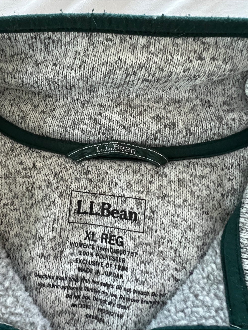 L.L. Bean Women’s Gray Pullover Sweater with Multicolor Mountain Pattern - Picture 11 of 13